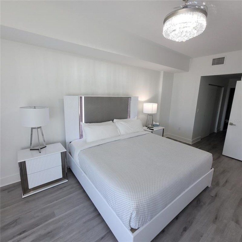 415 Island Way, Unit 204, Clearwater Beach, FL 33767 Photo