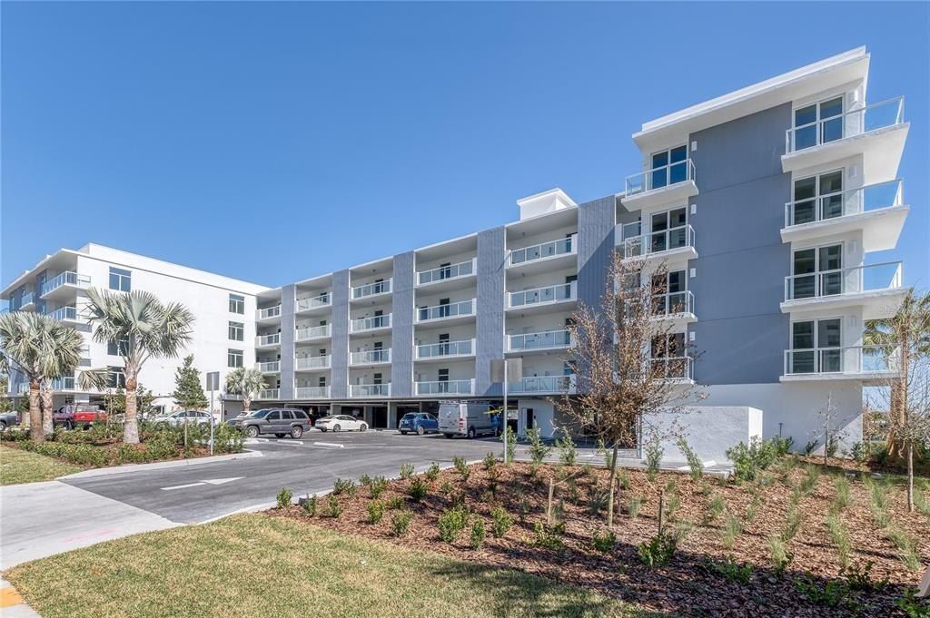 415 Island Way, Unit 204, Clearwater Beach, FL 33767 Photo