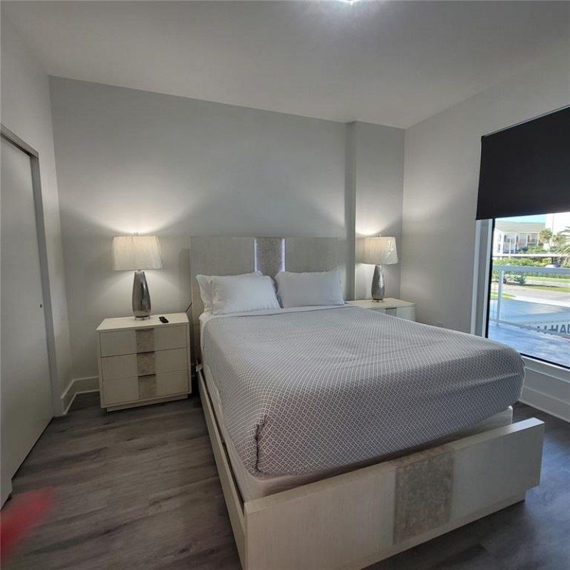 415 Island Way, Unit 204, Clearwater Beach, FL 33767 Photo