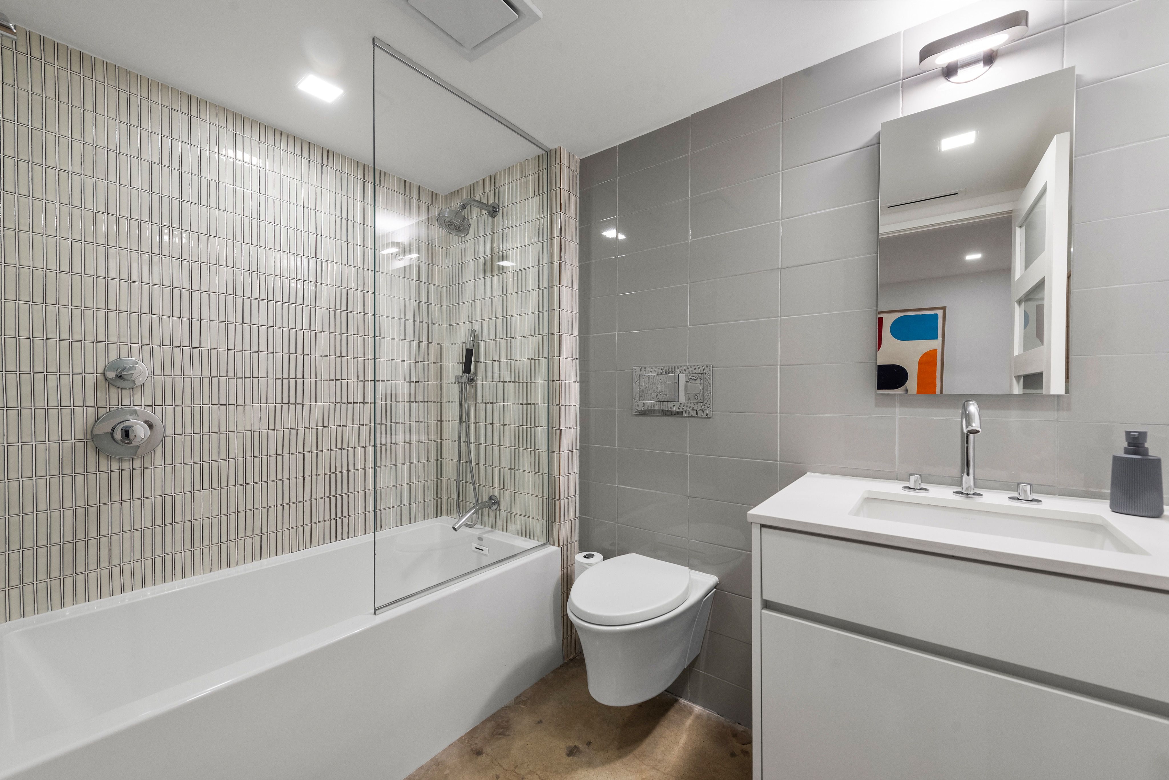 5555 Collins Ave, Unit PHC, Miami Beach, FL 33140 Photo