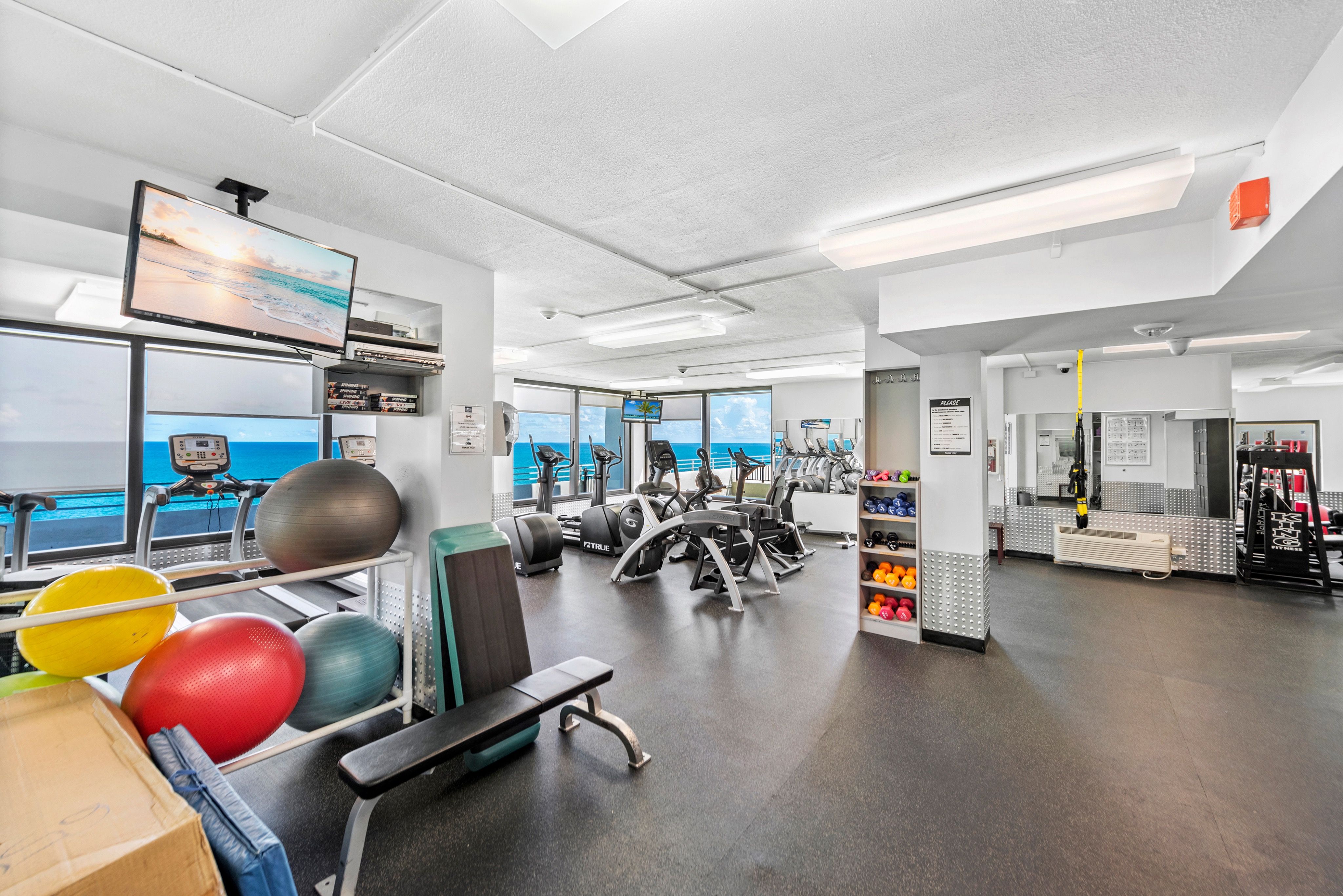 5555 Collins Ave, Unit PHC, Miami Beach, FL 33140 Photo