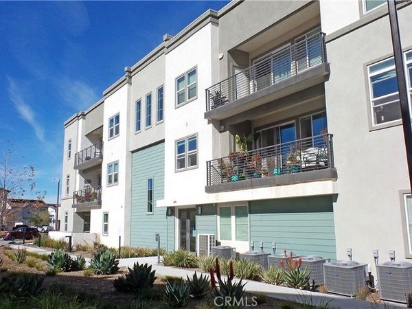 26976 Prospector Road, Unit 201, Valencia, CA 91381