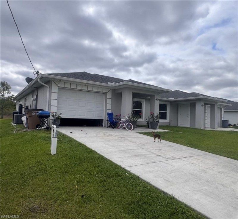 1114-1116 Augusta St E, Lehigh Acres, FL 33974 Photo