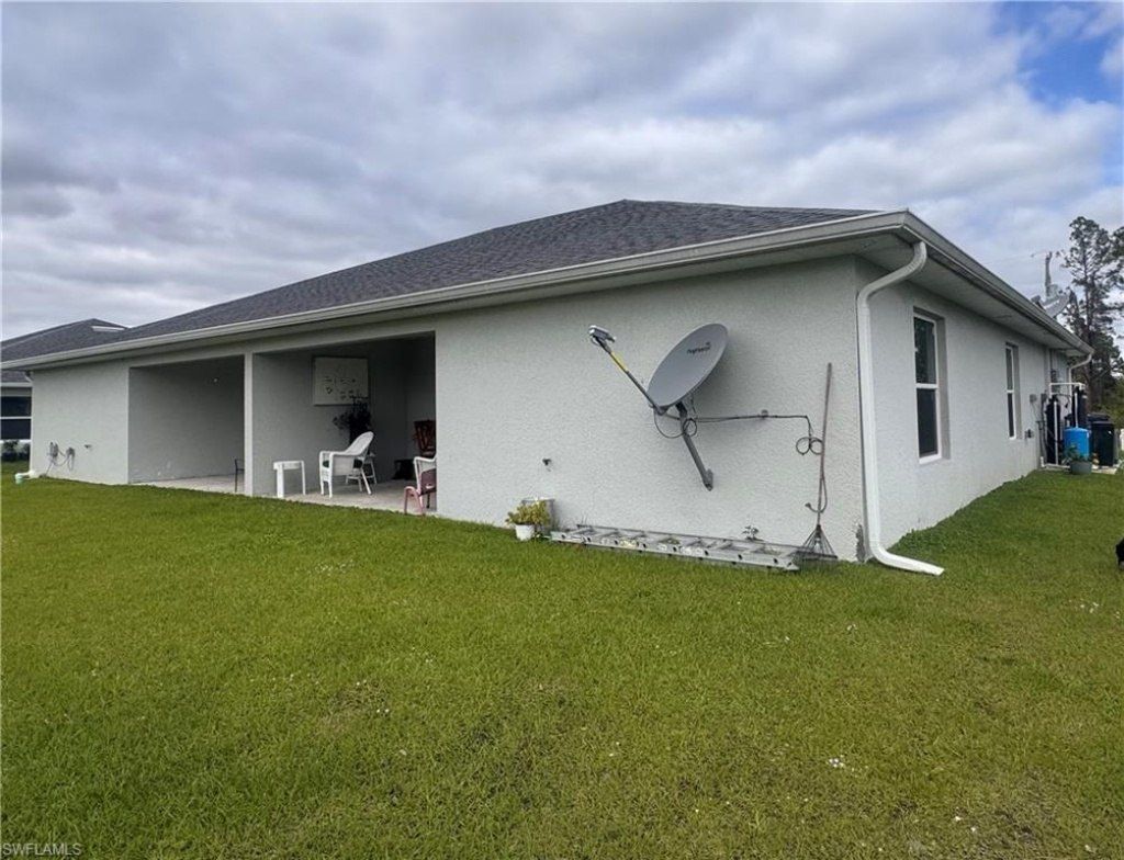 1114-1116 Augusta St E, Lehigh Acres, FL 33974 Photo