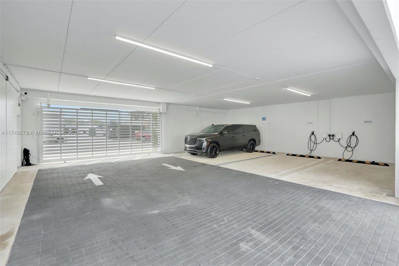 235 NE 67th St, Unit 3, Miami, FL 33138 Photo