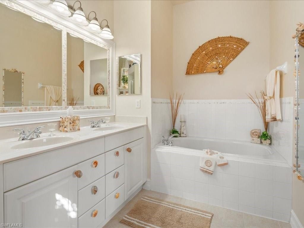 7918 Haven Dr, Unit 2, Naples, FL 34104 Photo
