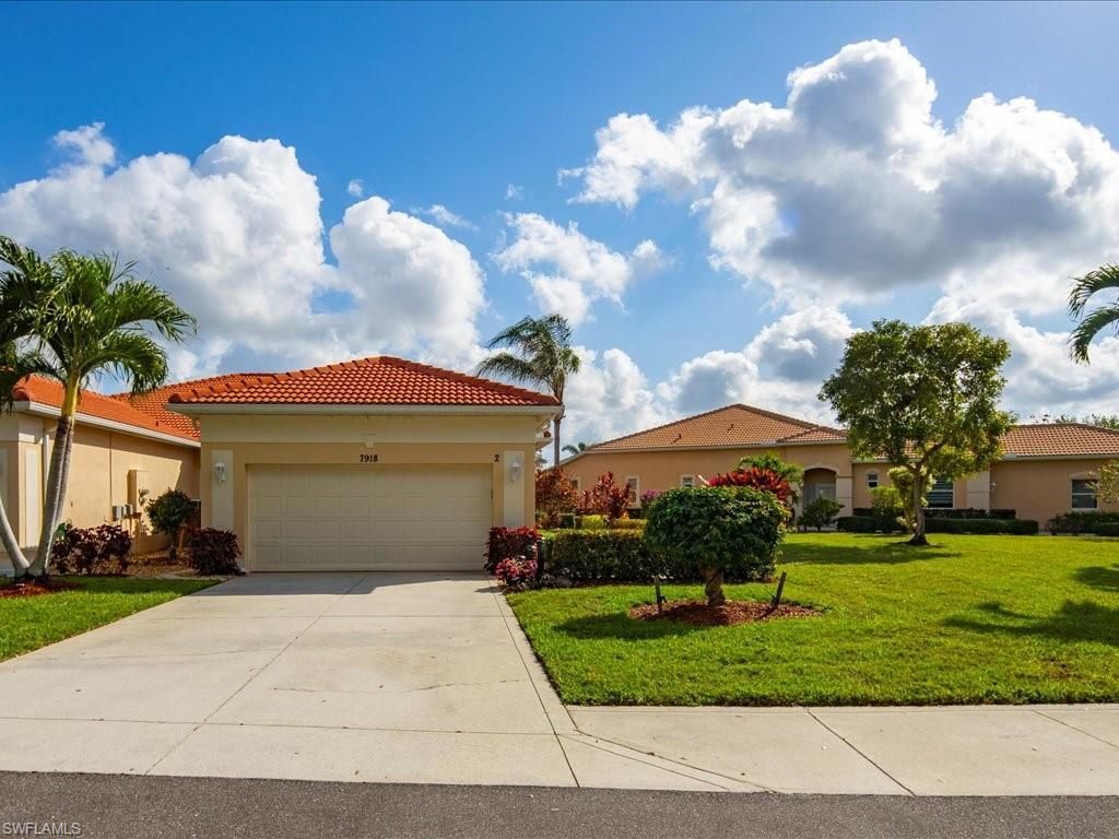 7918 Haven Dr, Unit 2, Naples, FL 34104 Photo