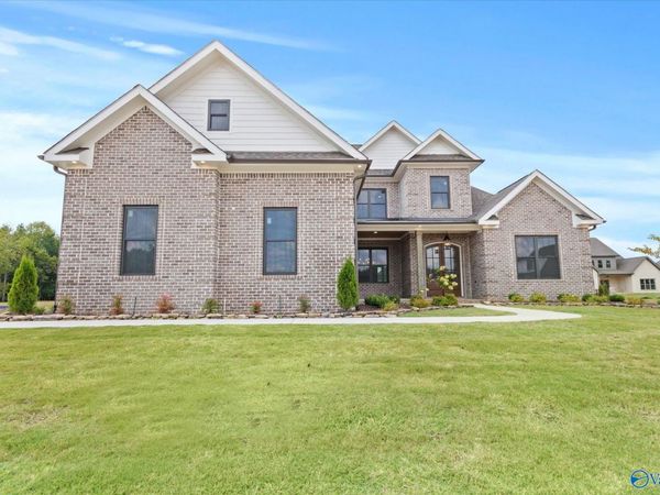 23362 Sawgrass Drive, Athens, AL 35613