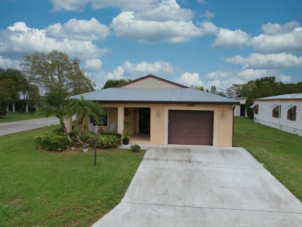 13990 Zorzal Avenue, Fort Pierce, FL 34951