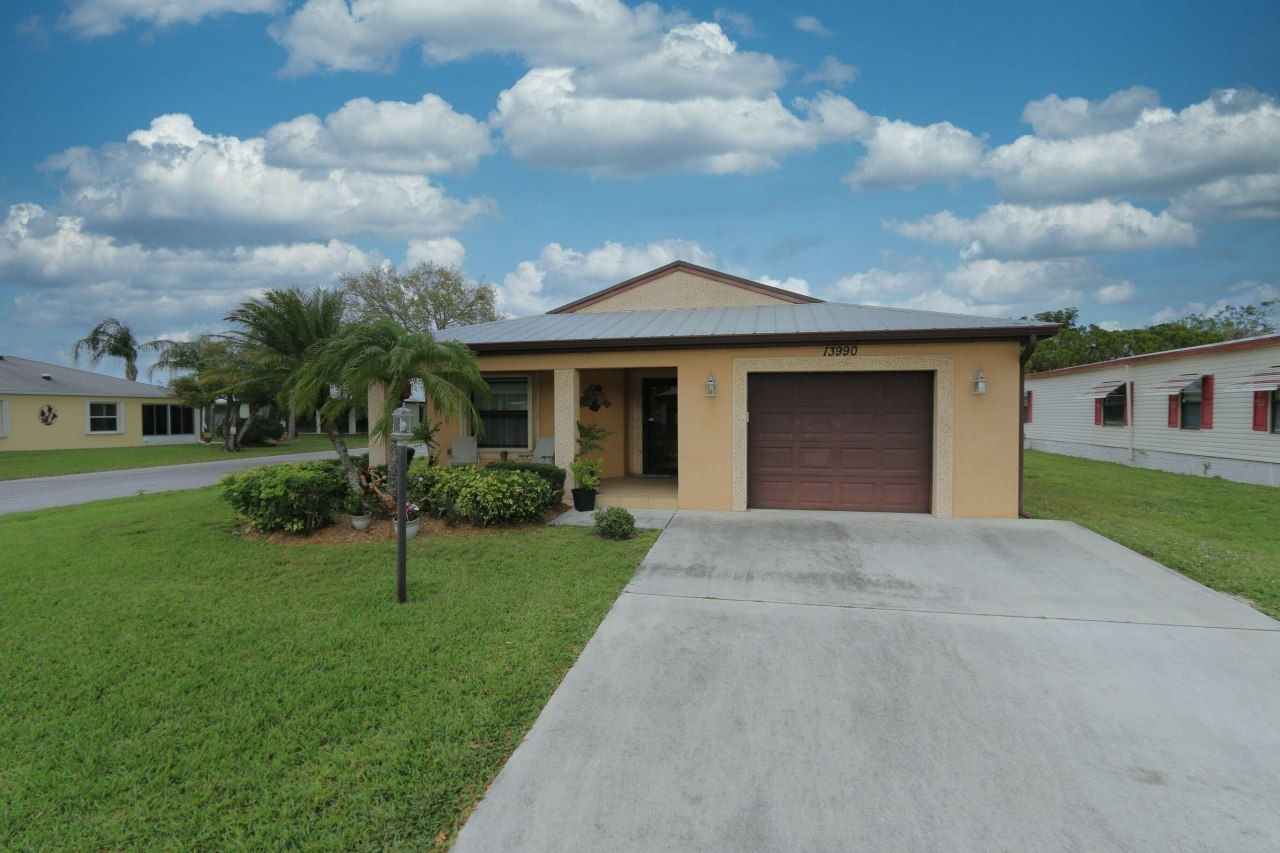 13990 Zorzal Avenue, Fort Pierce, FL 34951 Photo