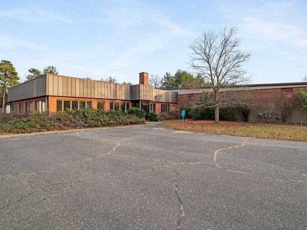 135 Apremont, Westfield, MA 01085