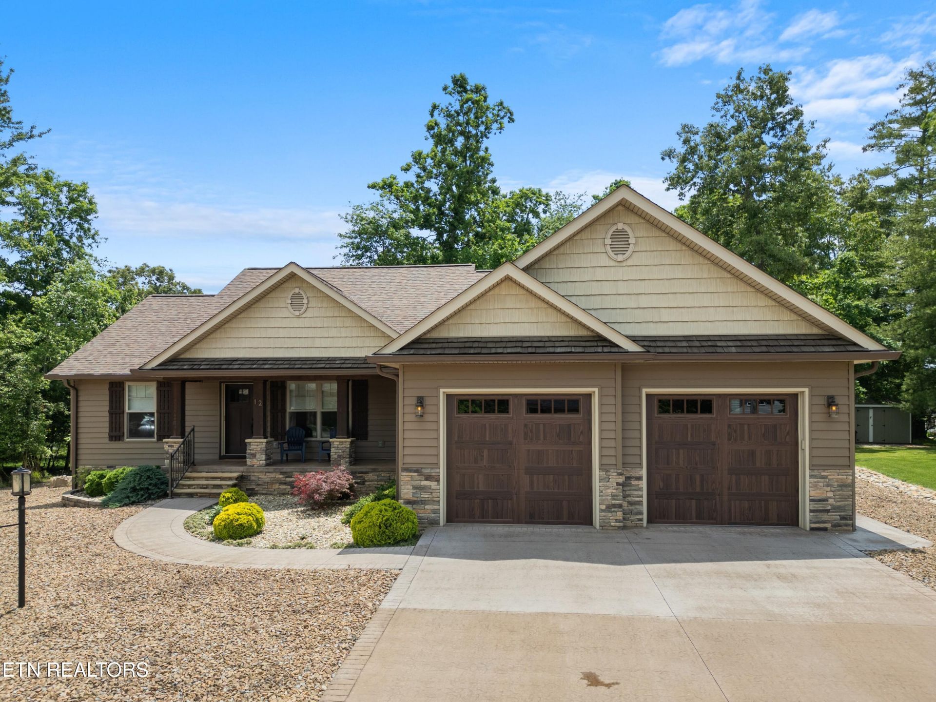 12 Edgemere Court Crossville, TN 38558