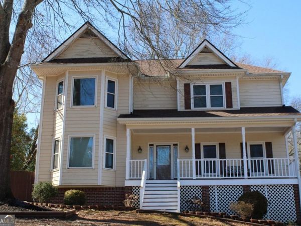 2031 Lakewood Circle, Grayson, GA 30017