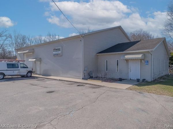 2170 LAVELLE Road, Flint Twp, MI 48504