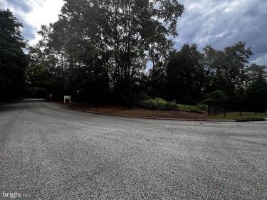 22 FOXWOOD CIRCLE, BRYN MAWR, PA 19010