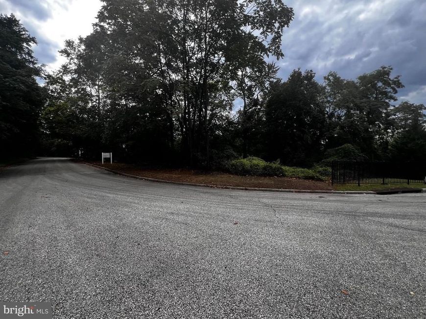 22 Foxwood Circle, Bryn Mawr, PA 19010 Main Photo