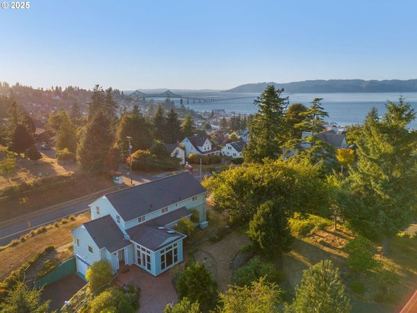 1320 15TH ST, Astoria, OR 97103