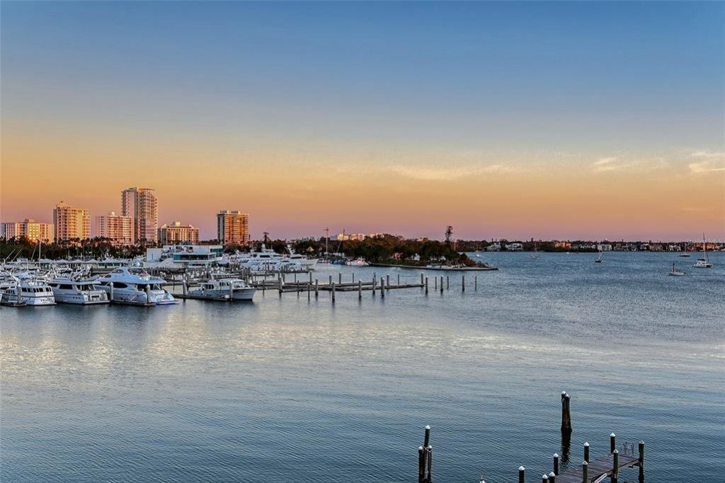 650 Golden Gate Point, Unit 403, Sarasota, FL 34236 Photo