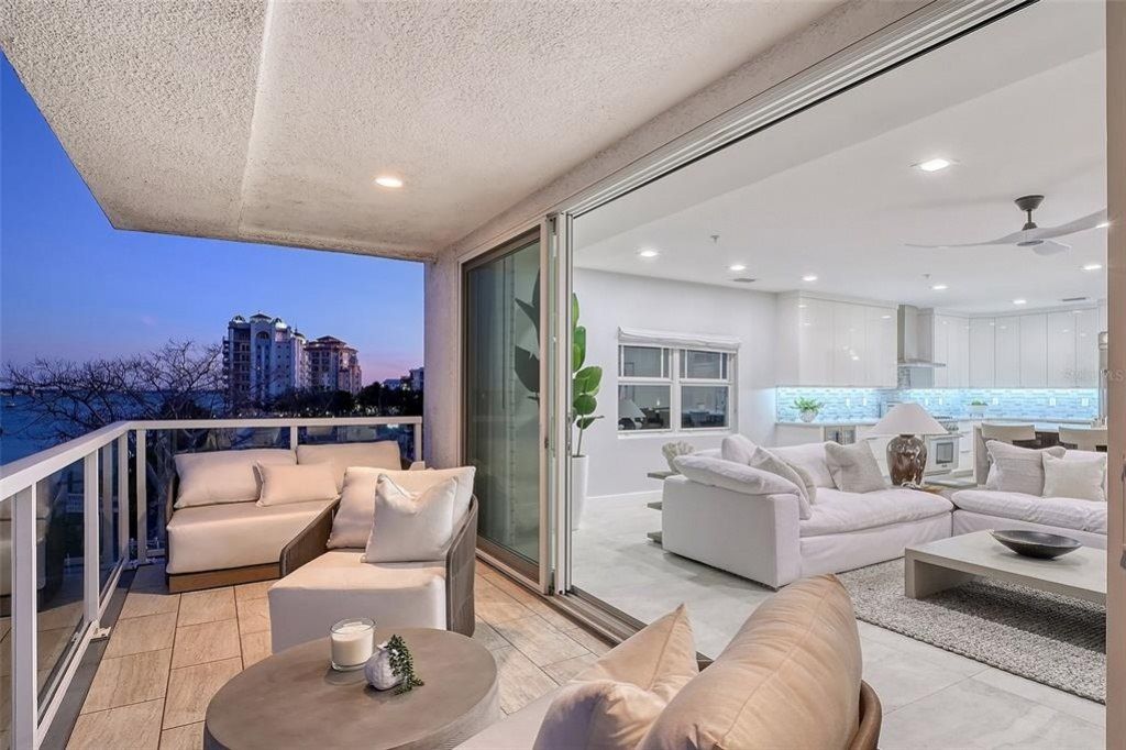 650 Golden Gate Point, Unit 403, Sarasota, FL 34236 Photo