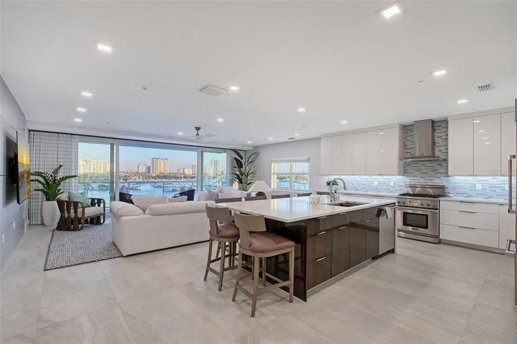 650 Golden Gate Point, Unit 403, Sarasota, FL 34236 Photo