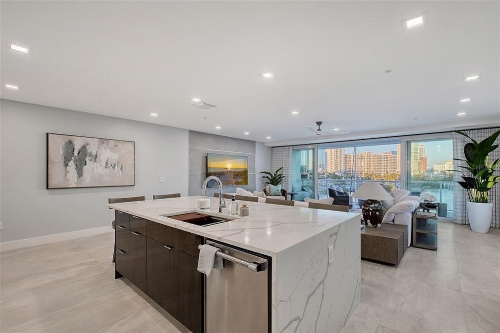 650 Golden Gate Point, Unit 403, Sarasota, FL 34236 Photo