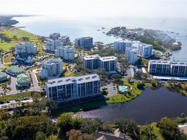 100 OAKMONT LANE, Unit 605, BELLEAIR, FL 33756