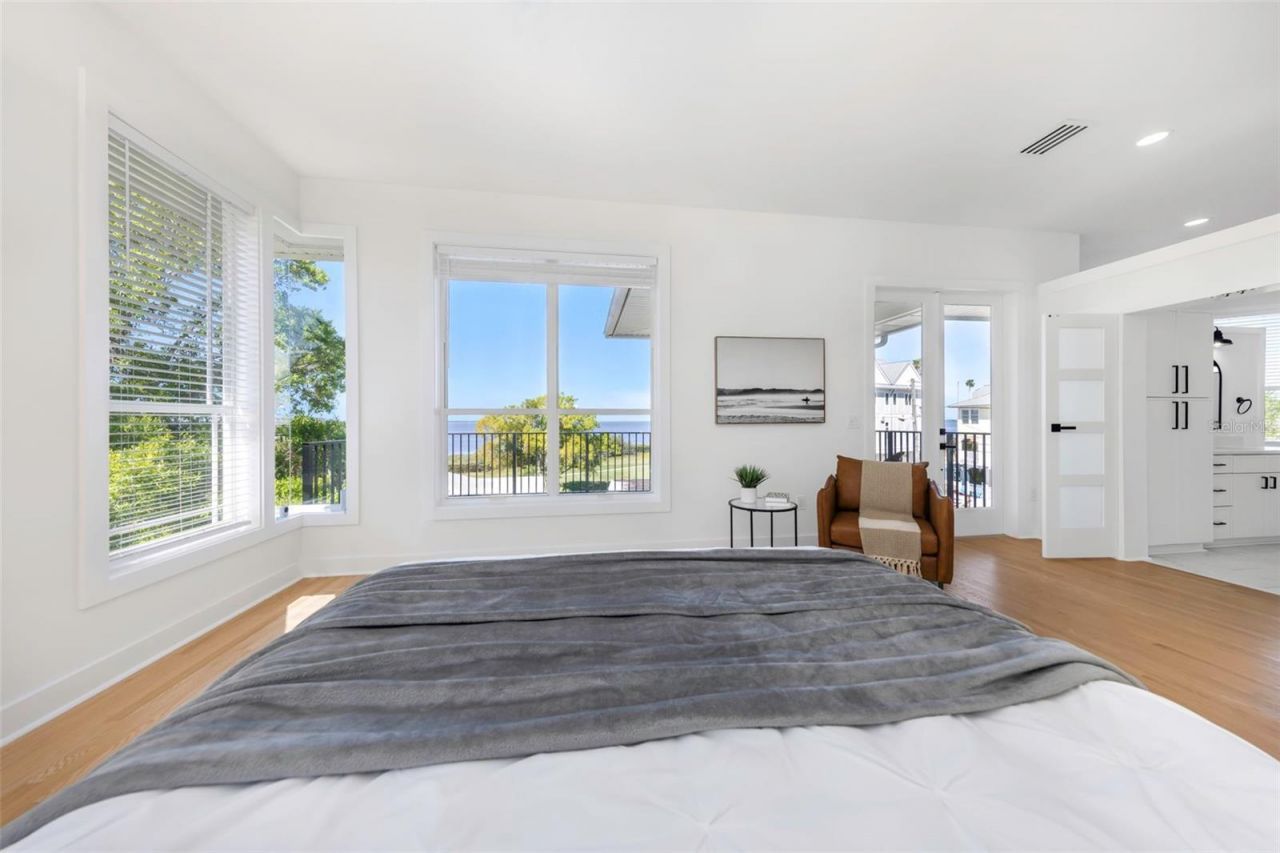 606 Indiana Avenue, Crystal Beach, FL 34681 Photo