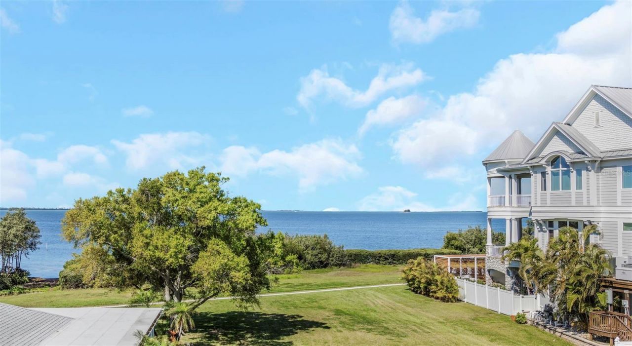 606 Indiana Avenue, Crystal Beach, FL 34681 Photo