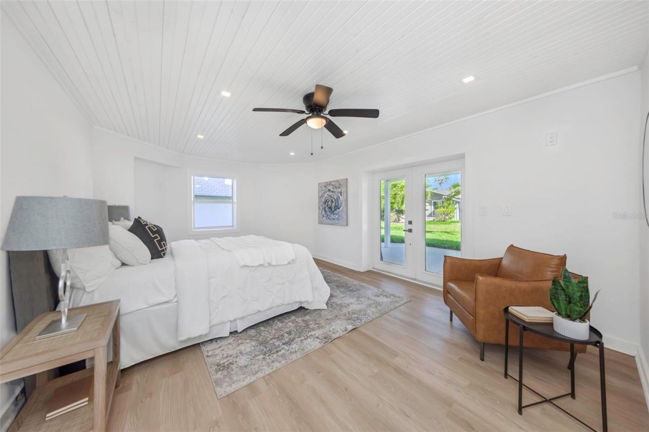 606 Indiana Avenue, Crystal Beach, FL 34681 Photo