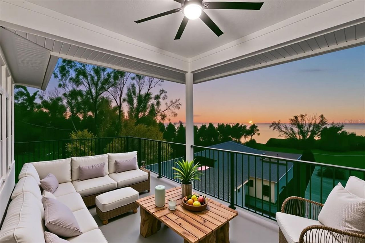 606 Indiana Avenue, Crystal Beach, FL 34681 Photo