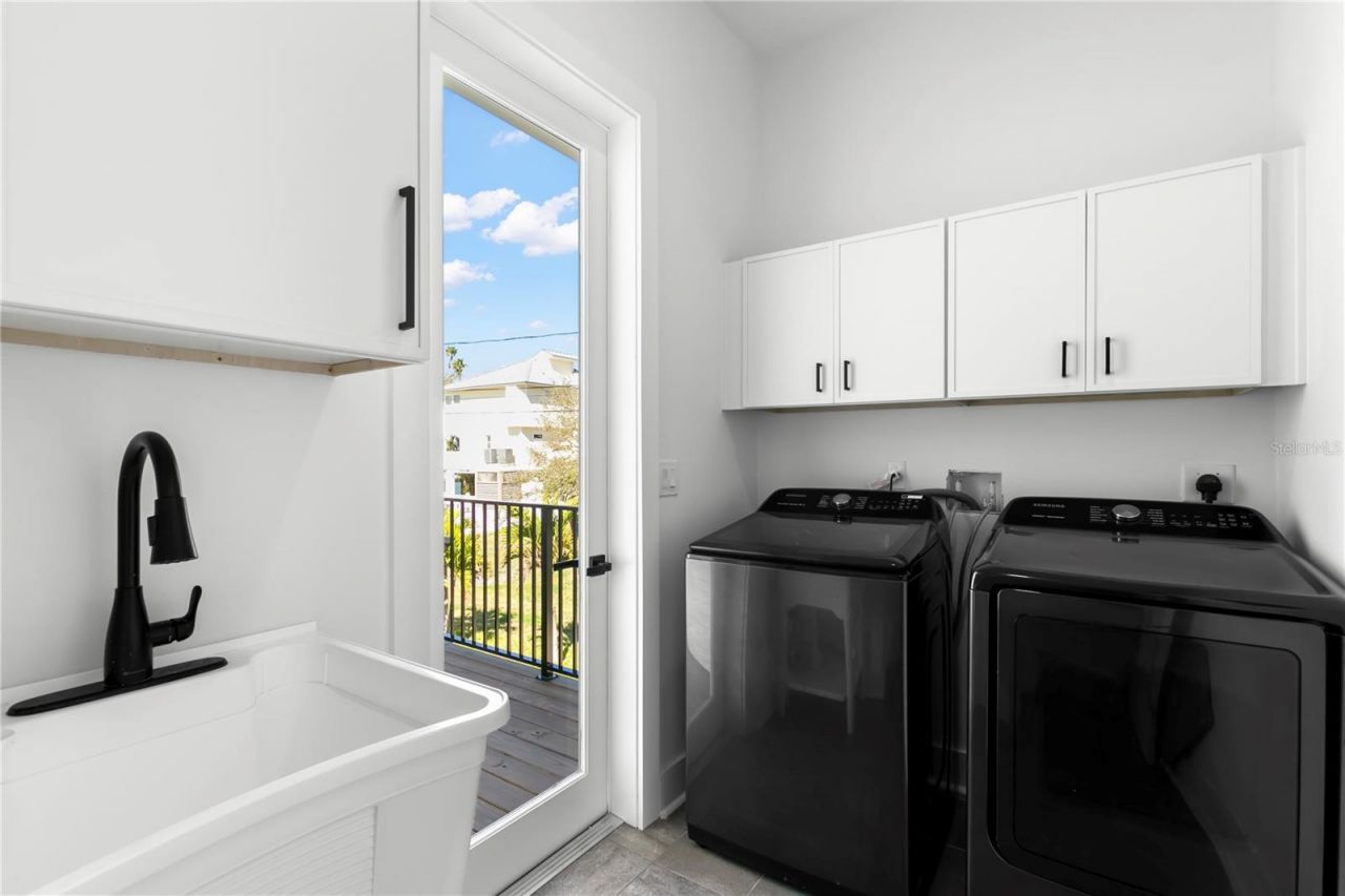 606 Indiana Avenue, Crystal Beach, FL 34681 Photo