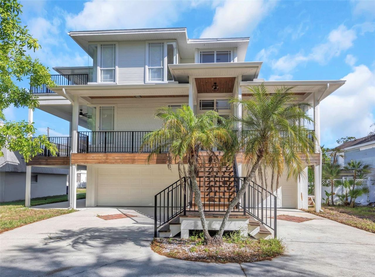 606 Indiana Avenue, Crystal Beach, FL 34681 Photo