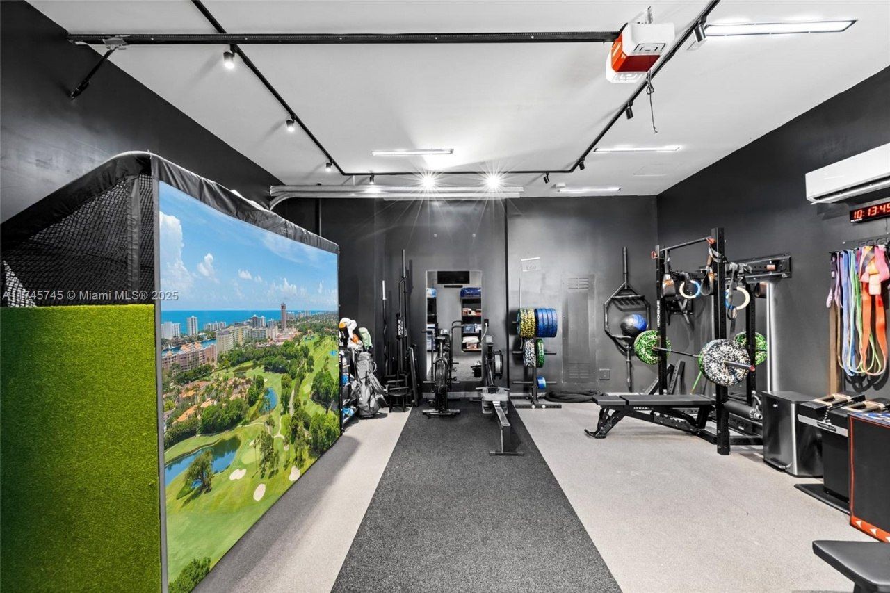 810 W 47th Ct - The Ritz Carlton Miami Beach, Miami Beach, FL 33140 Photo