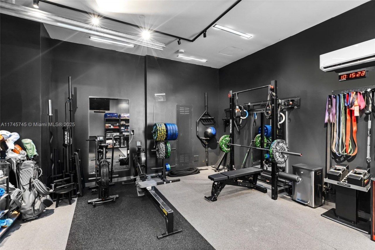 810 W 47th Ct - The Ritz Carlton Miami Beach, Miami Beach, FL 33140 Photo