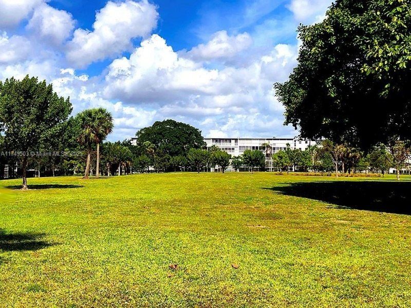 4800 Hillcrest Ln, Unit 514, Hollywood, FL 33021 Photo