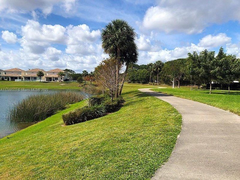 4800 Hillcrest Ln, Unit 514, Hollywood, FL 33021 Photo