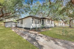 1652 Larry Street photo 4