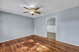 1652 Larry Street photo 4