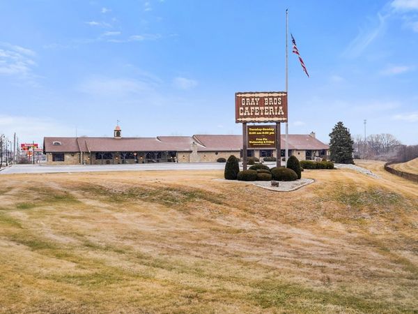 555 S Indiana Street, Mooresville, IN 46158