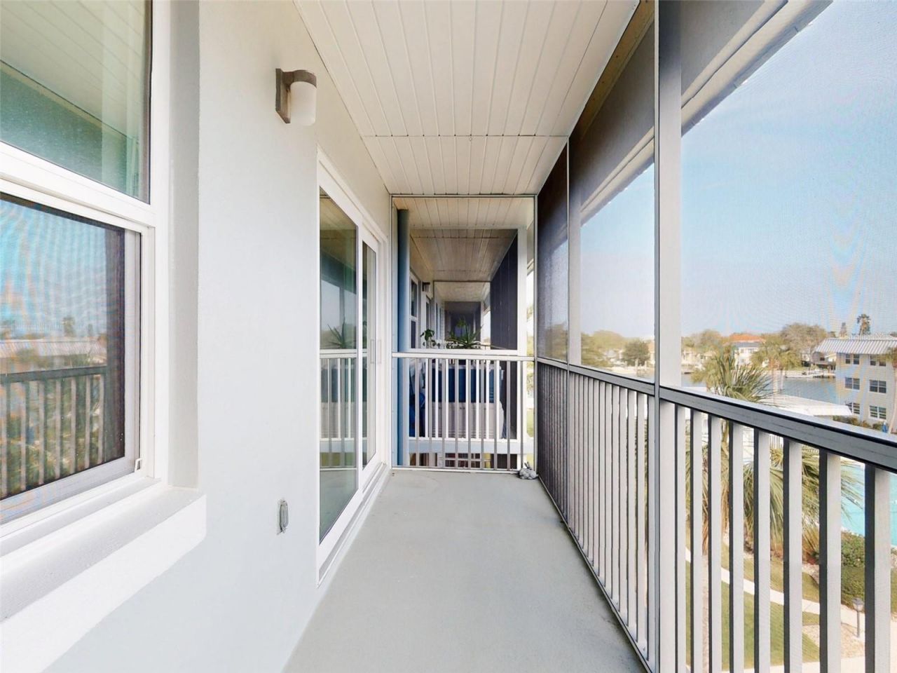 315 N Causeway, Unit 405, New Smyrna Beach, FL 32169 Photo