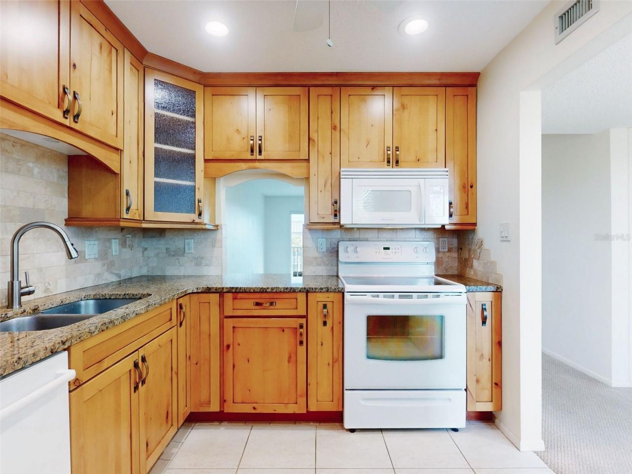 315 N Causeway, Unit 405, New Smyrna Beach, FL 32169 Photo