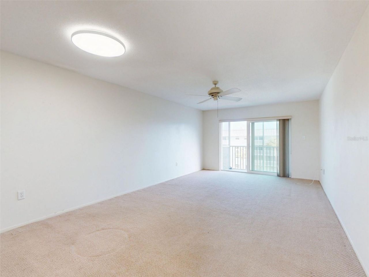 315 N Causeway, Unit 405, New Smyrna Beach, FL 32169 Photo