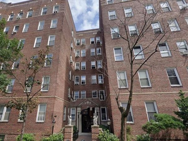 35-05 72 Street, Unit 2C, Jackson Heights, NY 11372