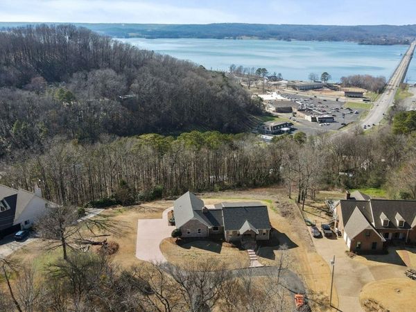 1709 Winston Street, Guntersville, AL 35976