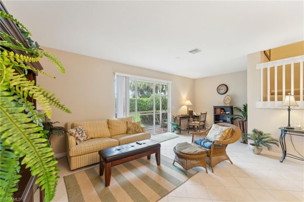 3327 Dandolo Cir, Cape Coral, FL 33909 Photo