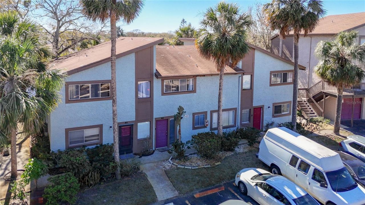 6323 Newtown Circle, Unit 23A1, Tampa, FL 33615 Main Photo