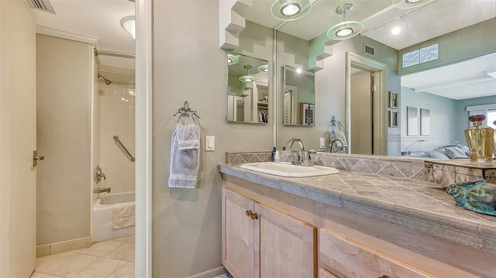 2301 Gulf Of Mexico Drive, Unit 33N, Longboat Key, FL 34228 Photo