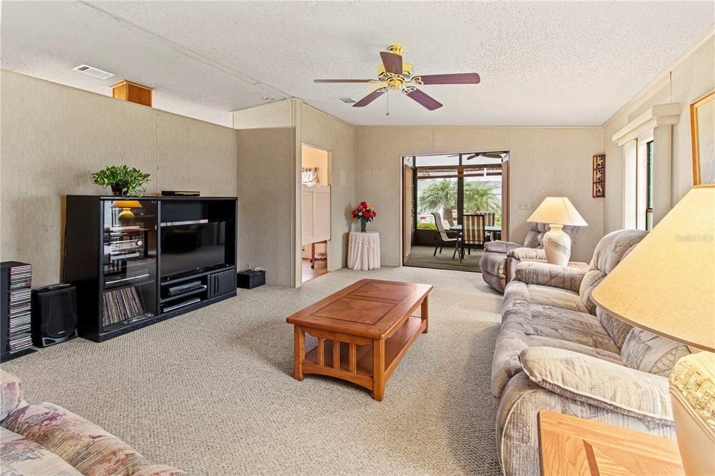 135 Hummingbird Avenue, Ellenton, FL 34222 Photo