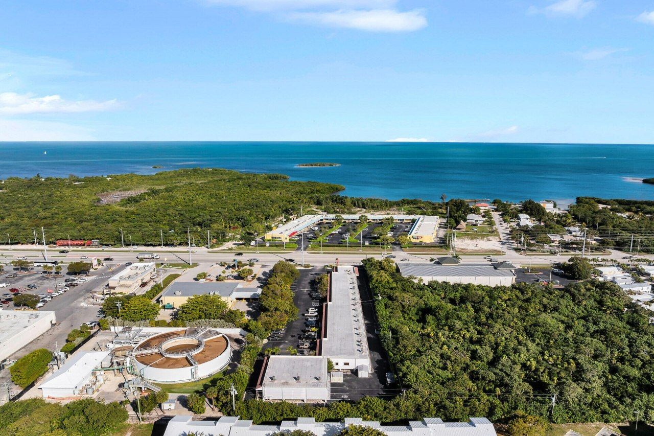 5701 Overseas Hwy 10, Marathon, FL 33050 Photo