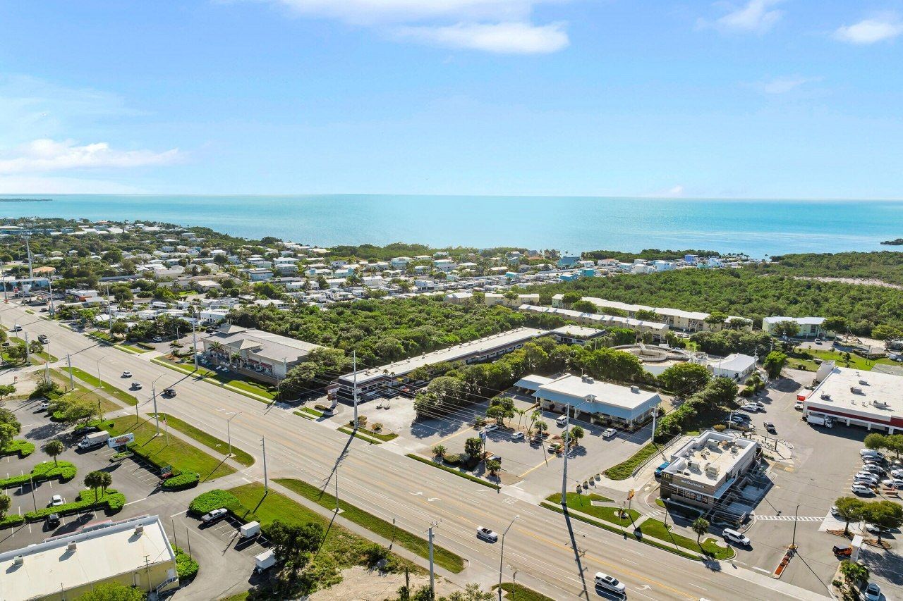 5701 Overseas Hwy 10, Marathon, FL 33050 Photo